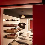 Mama Shelter Hotel *