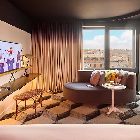 Mama Shelter Hotel