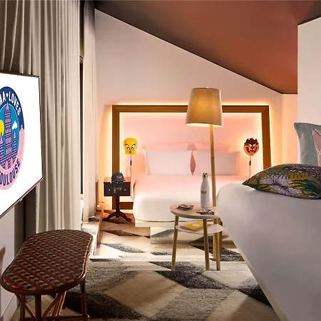 Mama Shelter Hotel *