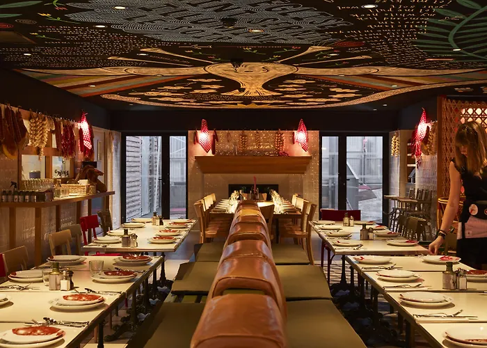 Mama Shelter Hotel *