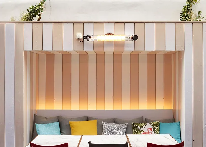 Mama Shelter Hotel *