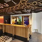 Hotel Mama Shelter