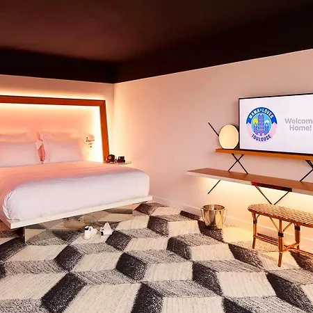 Mama Shelter Hotel *