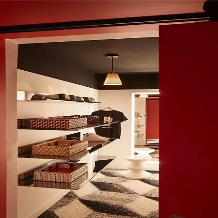 Mama Shelter Hotel *